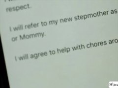 Horny redhead teen Samantha Hayes sucks on Mindi Mink Hayes big tits