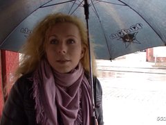 Mature Seduce to Fuck for Cash at Street Casting German