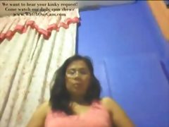 FILIPINA MATURE LADY,SHOWING ME HER BOOBS,PUSSYAND ASs